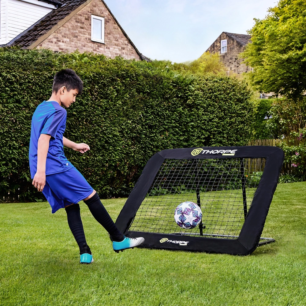 Rebounder – Rückprallwand für Fußball- und Ballsporttraining – Bild 6