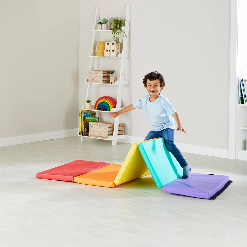 Play Factory Soft Play – klappbare Schaumstoff-Turnmatte für Bewegungsspiele