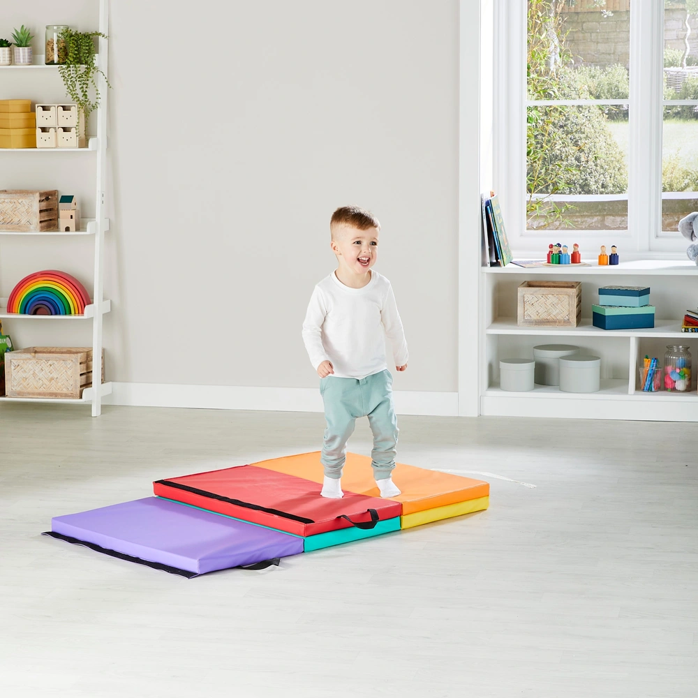 Play Factory Soft Play – klappbare Schaumstoff-Turnmatte für Bewegungsspiele – Bild 7