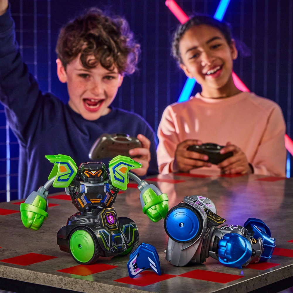 Robo Kombat Tornado – Roboter-Spielzeug (2er-Set, grün/blau) – Bild 4