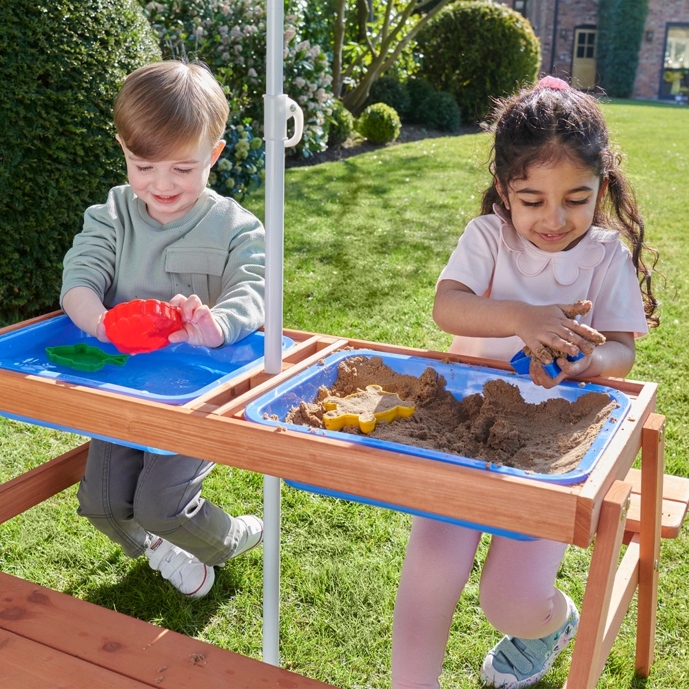 Wasser- und Sandspieltisch 2-in-1 mit Kindersitzgruppe – Bild 3